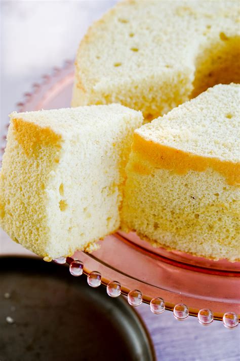 Chinese Bakery Sponge Cake (Chiffon Cake) - Mochi Mommy