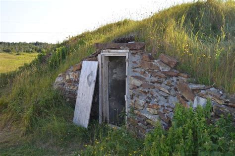 Root Cellars: Types of Root Cellars and Storage Tips | The Old Farmer's ...