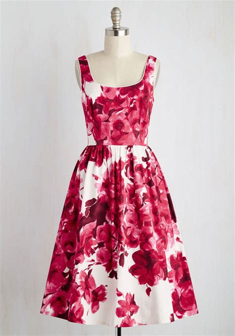 17 Floral Bridesmaid Dresses for Spring: They're More Groundbreaking ...