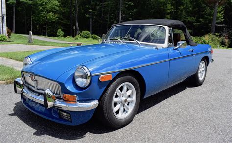 1972 MGB Roadster SOLD | VINTAGE RACE CAR SALES