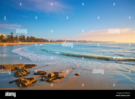 Manly Beach dawn Stock Photo - Alamy