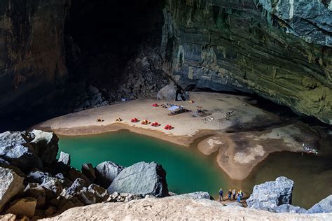 Hang En Cave - Camping Inside The World's 3rd Largest Cave