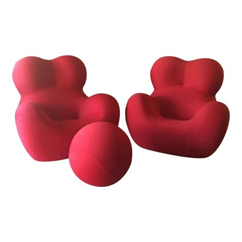 Designed in 1969 by famous Italian architect Gaetano Pesce, the Up5_6 chair and ottoman is an ...