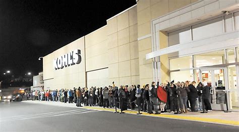 Many brave long lines for Black Friday | Local News | times-news.com