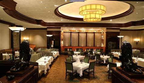 Lawry's The Prime Rib - Beverly Hills - Steakhouse Restaurant in Los Angeles, CA | The Vendry