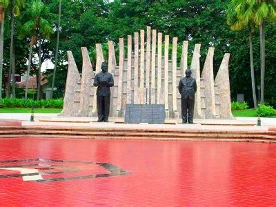 indonesia warna warni: Monumen Proklamasi Jakarta