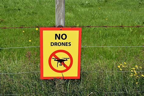 First drone crash with a commercial aircraft in Canada triggers safety ...