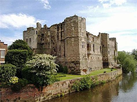 Newark Castle And Gardens