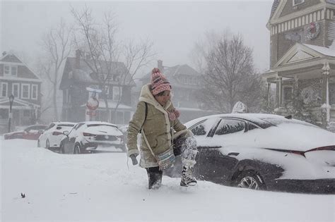 'Blizzard of the century' leaves nearly 50 dead across US | ABS-CBN News