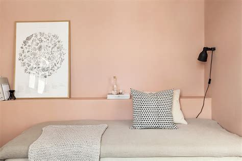 Salmon walls - COCO LAPINE DESIGN | Pink bedroom decor, Grey bedroom ...