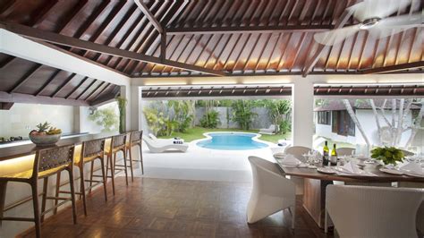 Rent Villa Amaya | 5 bedrooms | Sleeps 10 | Pool | Double Six Kuta ...