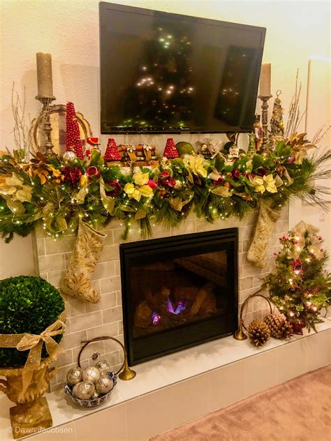 Classic Christmas Mantel Decorating – Dawn's Home Lifestyle