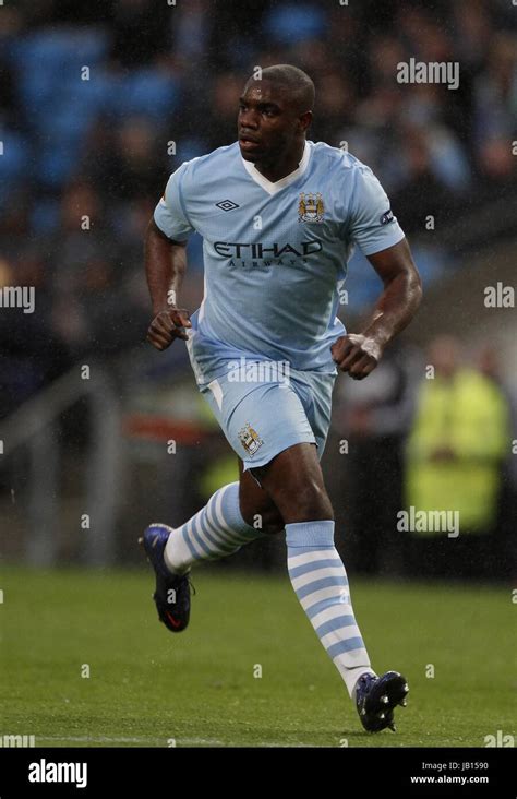 MICAH RICHARDS MANCHESTER CITY FC MANCHESTER CITY FC ETIHAD STADIUM MANCHESTER ENGLAND 22 ...