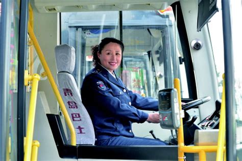 Wang Yan: not only a bus driver-China Story