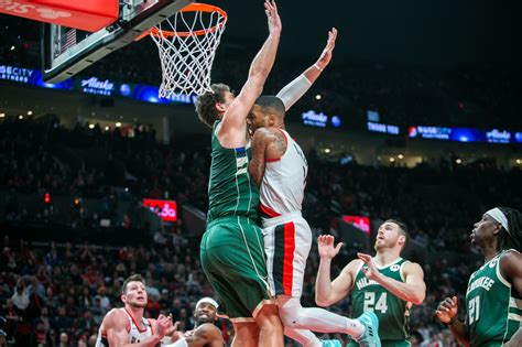 Milwaukee Bucks’ size and skill overwhelm Trail Blazers: At the buzzer - oregonlive.com