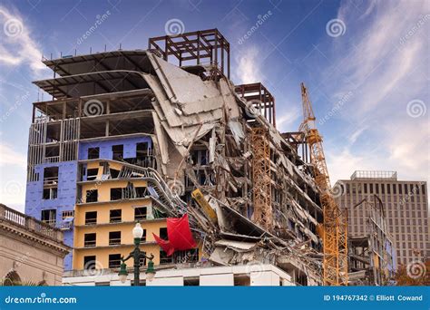 Hard Rock Hotel New Orleans Construction Collapse Editorial Photography - Image of buckled ...