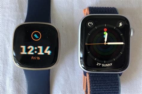 Apple Watch Series 6 vs Fitbit Versa 3 - Threadcurve