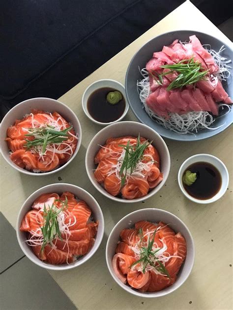 [Homemade] Salmon Don and Tuna Sashimi : r/food