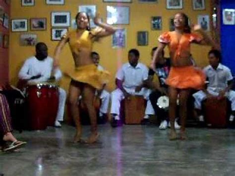 Live Afro-Peruvian Dance in Peru - YouTube