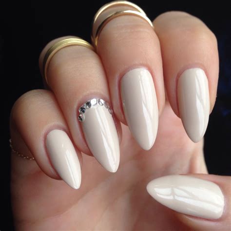 Cream embellished nails | Bold Beauty. | Pinterest