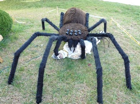 Homemade Giant 10' Spider Prop, made in 2010 | Halloween spider decorations, Halloween spider ...