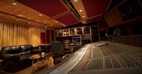 7 Best Recording Studios In NYC 2024; Where To Record When Visiting New ...