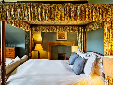 Hotel Rooms & Suites - Ockenden Manor