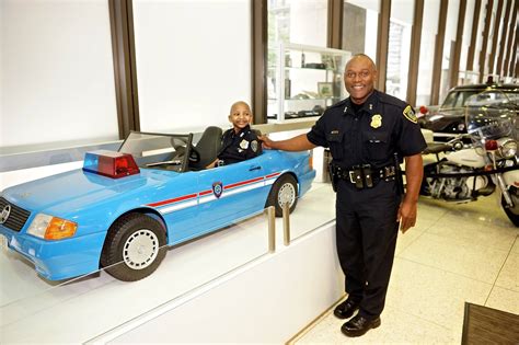 Houston Police Department welcomes pint-sized new officer - TMC News