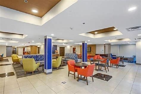 Holiday Inn Express Gulfport Beach an IHG Hotel Gulfport | Bookonline.com