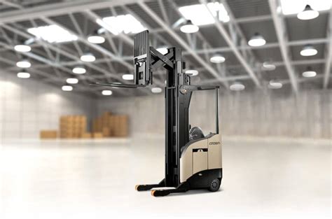 Narrow Aisle Reach Truck - Rob's Forklift Repair Inc.