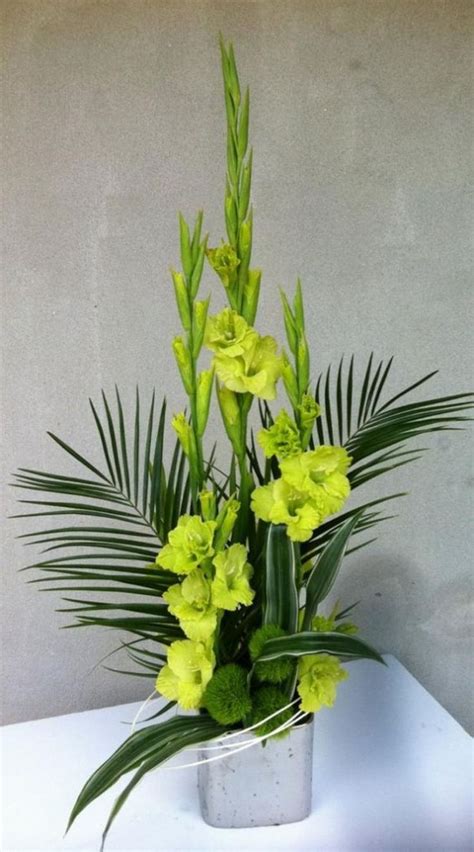 40+ Beautiful Ideas to Make Gladiolus Flower Arrangements for Your Home Decor | Композиции из ...