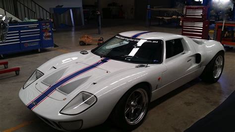 For Sale: 2014 Ford GT40 replica with Coyote V8 | PerformanceDrive