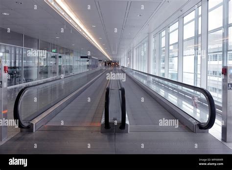 Airport Walking Conveyor Belt