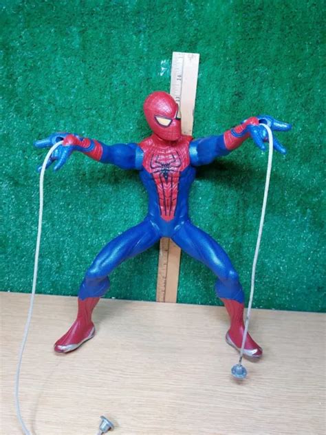 SPIDERMAN WEB SHOOTER Hasbro Motorised Web Shooting Spider Man Toy Figure 14" £20.00 - PicClick UK