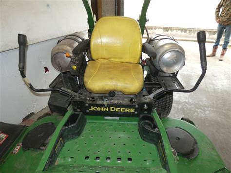 John Deere ZTRAK Zero Turn Riding Lawn Mower | Grelly USA