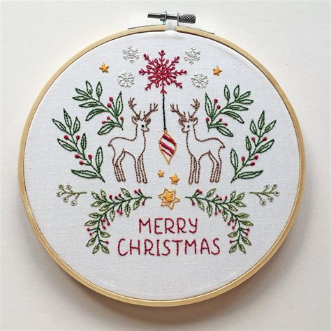 25+ Christmas hand embroidery designs & Christmas hand embroidery kits ...