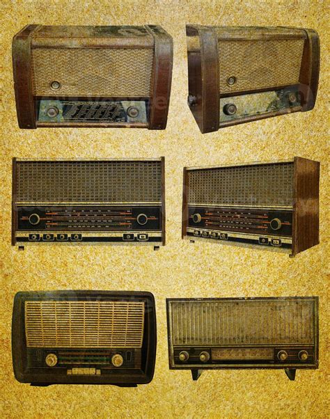 Radio retro set 22445182 Stock Photo at Vecteezy