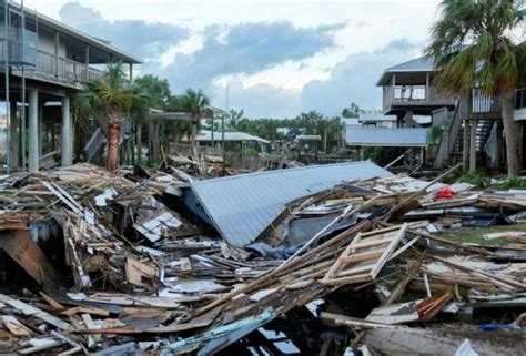 Hurricane Idalia lashes Florida, then weakens and turns fury on Georgia ...