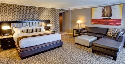 Luxurious Hotel Rooms & Suites | Golden Nugget Atlantic City