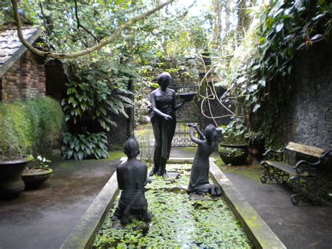 Ullen Sentalu, Museum dengan Suasana Mistis yang Menyimpan Koleksi Dinasti Kerajaan Mataram