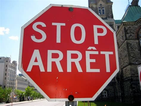 Panneau Bilingue Stop/Arrêt Bilingual Sign | bobbsled | Flickr