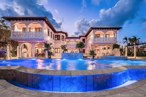 MASSIVE Miami Beach MEGA Mansion | Video Tour in Comments : r/Houseporn