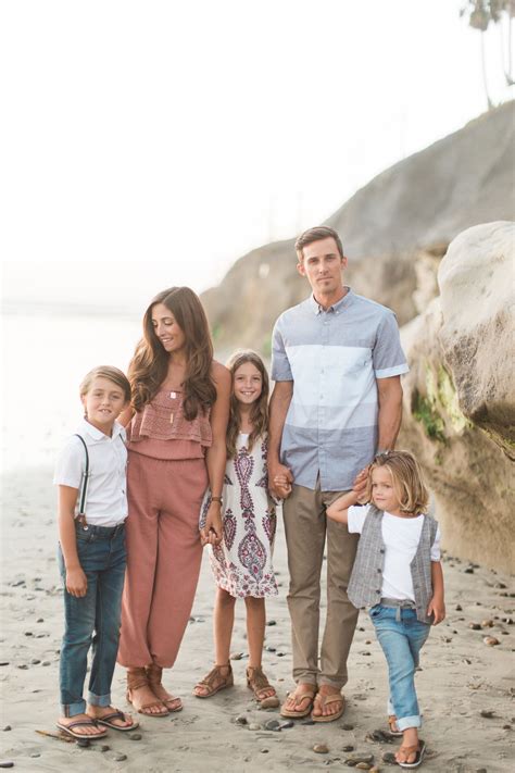 Family outfit idea, San Diego beach photographer | Family beach pictures outfits, Beach picture ...