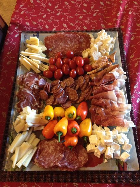 Cold cut platter with cheese and veggies Appetizers Table, Meat Appetizers, Meat And Cheese Tray ...