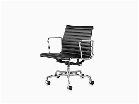 Eames Aluminum Group Management Chair - Herman Miller