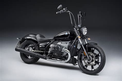 BMW R18 Cruiser Preview & Price. Better than Harley-Davidson?