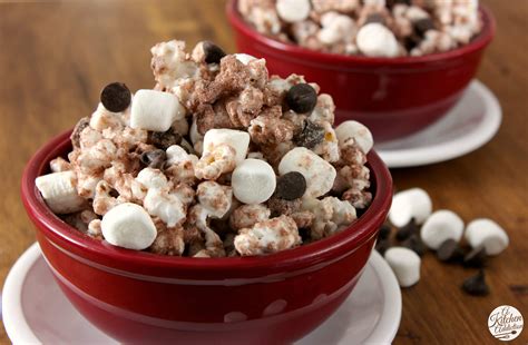Hot Chocolate Popcorn - A Kitchen Addiction