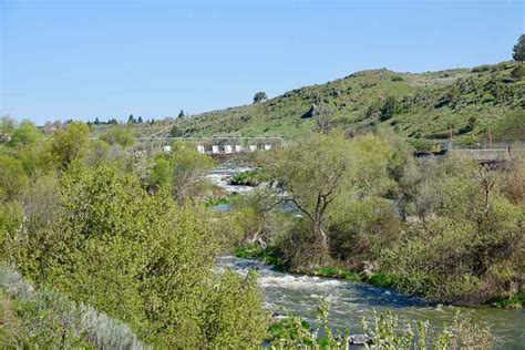 9 Reasons to Visit Klamath Falls, Oregon | Hike Bike Travel