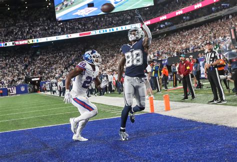 Cowboys’ CeeDee Lamb steals the show with one-handed TD catch vs ...