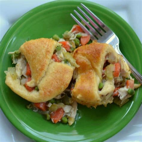 Mini Chicken Pot Pies | Small Town Woman